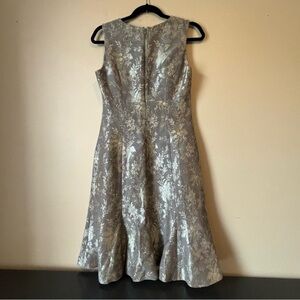 Badgley Mischka Sz 6 Jacquard Metallic Godet Dress Beaded Floral Taupe Babydoll